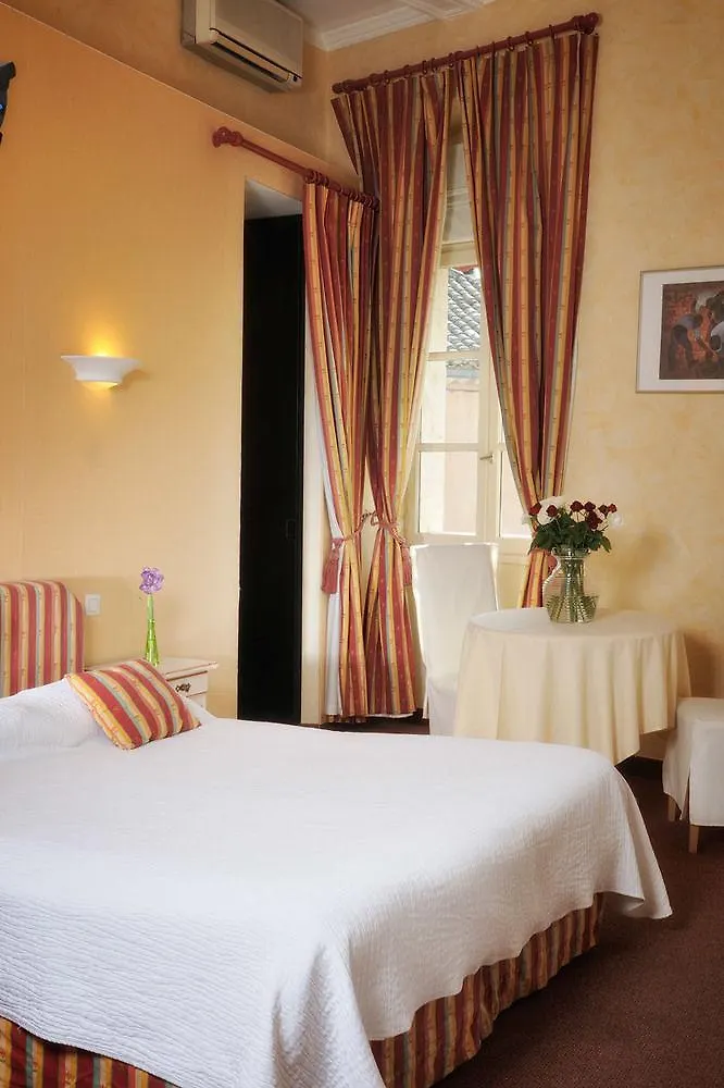 Hotel L'Esplan Saint-Paul-Trois-Chateaux 3*,  Francie